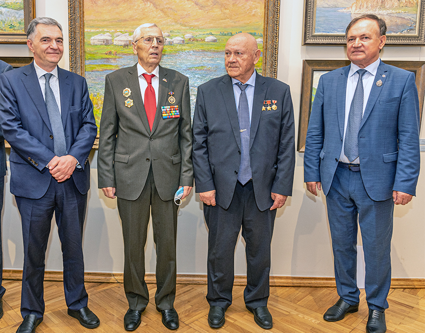 OLG_6833.jpg